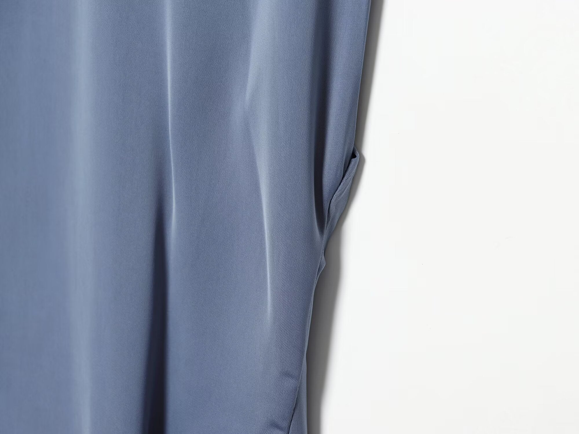 Women's lace hem satin textured dress