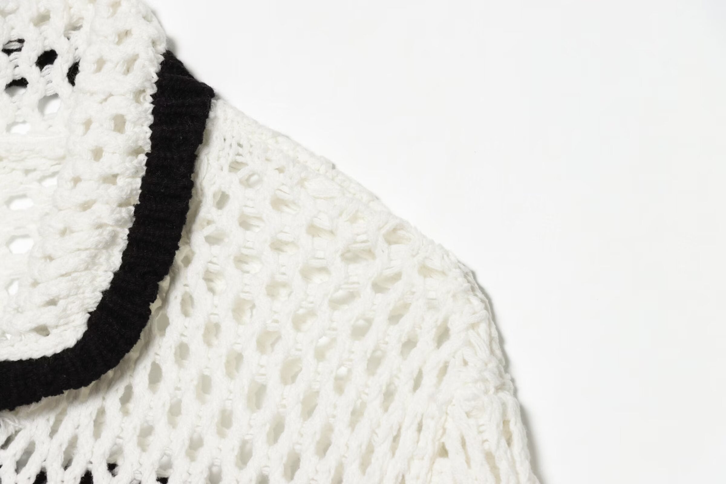 Women's POLO collar hollow knit Coat